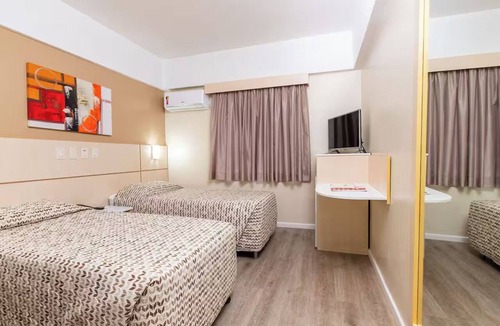 Centro Hotel | Apartment-Style Room Ideal for Sightseeing Trips Around Porto Alegre