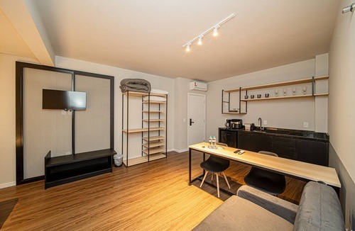 Anita Garibaldi Apartment | Apez Smart Studio