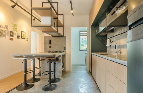 Lagoa da Conceicao Apartment | Apt w/Barbecue 650m From the Lagoon Ruh0109