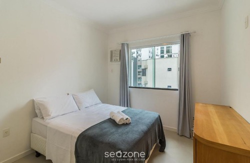 Castelo Branco Apartment | Apt w/BBQ 350m from the Beach APV0202