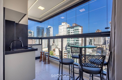 Andorinha Apartment | Apt w/Gourmet Balcony 700m From the Beach Bon1101