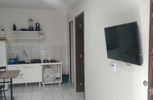 Maria Luiza Apartment | Apto 03 - 1 quarto com 2 camas solteiro e garagem, possui ventilador de teto