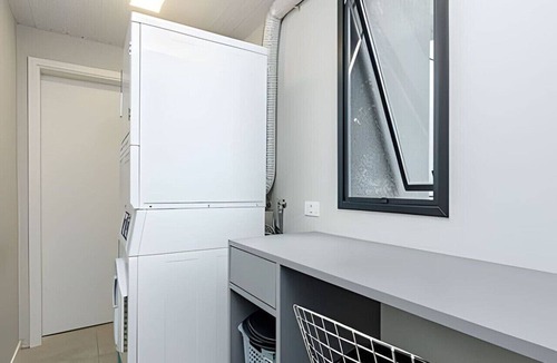 Matriz Apartment | Apto 1 quarto no Elysia Batel com piscina coberta, academia e vista urbana