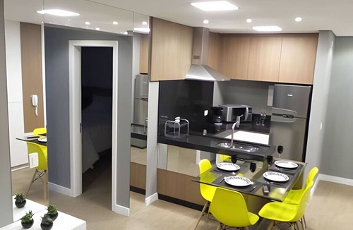 Bigorrilho Apartment | Apto 2 Quartos com Churrasqueira no Sky Batel · Piscina Aquecida e Sauna
