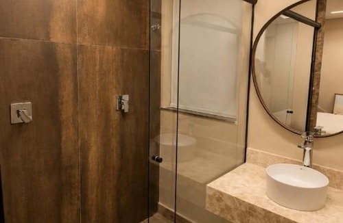 Castelo Apartment | Apto 2 Quartos - Suíte com Chuveiro Duplo