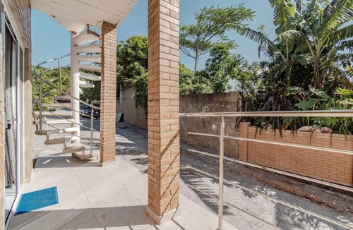 Praia da Armacao do Itapocoroi Apartment | Apto Beira Mar p 6 pessoas c Piscina em Itapocorói