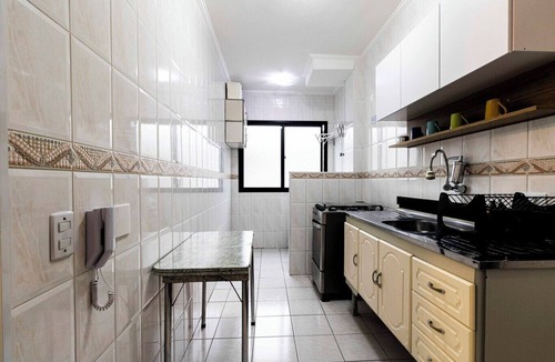 Vila Assuncao Apartment | Apto com excelente localização a 50m da praia