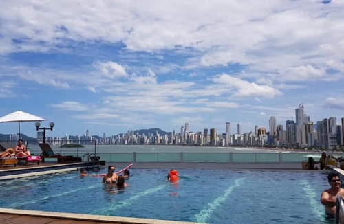 Pioneiros Apartment | Apto frente ao mar Balneário Camboriú