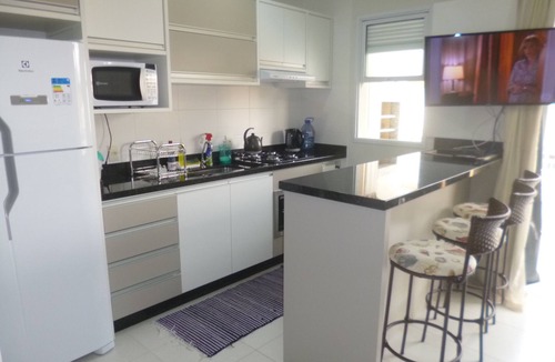 Ingleses Norte Apartment | Apto Gorgeous 2 Qtos Suite w /130 meters from the Sea. WIFI Smart TV