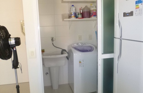 Ingleses Norte Apartment | Apto Gorgeous 2 Qtos Suite w /130 meters from the Sea. WIFI Smart TV