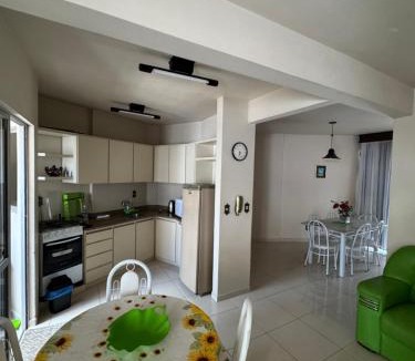 Piratuba Apartment | Apto na avenida de PIRATUBA, próximo ao balneário