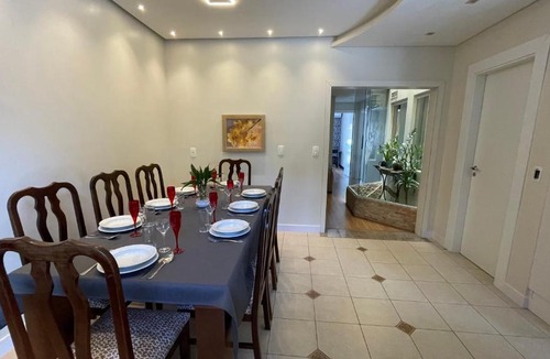 Velha Apartment | Apto todo climatizado a 5min da Vila Germânica, 3 quartos mais um quarto conjugado, berço e garagem
