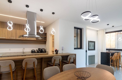 Porto Belo Apartment | Aptos em prédio a 90 m da praia de Perequê - RIHs