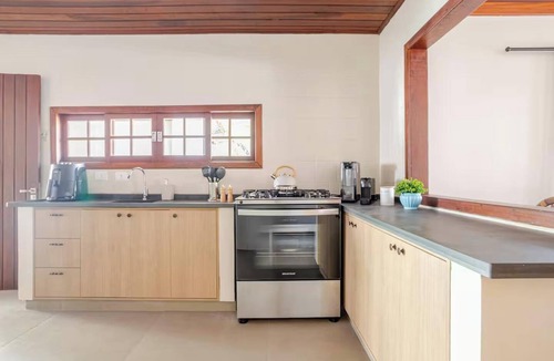 Rio Vermelho Sul House | Authentic Beach House · 3 Bedrooms · 2 Bathrooms · Sleeps 8