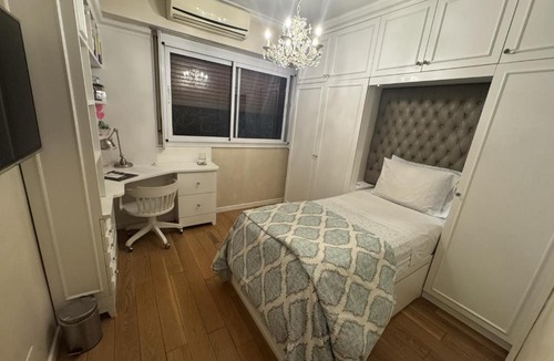 Recoleta House | Avenida Las Heraas