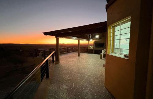 Nono House | Balcones del Arroyo