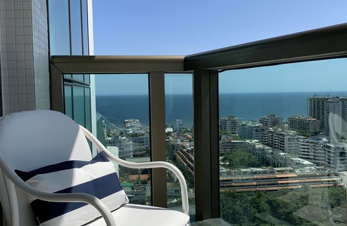 Barra da Tijuca Apartment | Beach Access | Ocean View | Swimming Pool | Kitchen | Parking | WiFi | Comfort