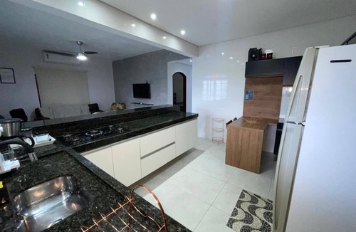 Raul Cury House | Beach House with Pool and Barbecue in Itanhaem