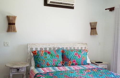 Veloso House | Beach Bungalow Curral Condo Yacamim