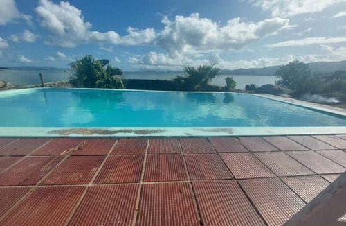 Governador Celso Ramos Ski Chalet | Beachfront Cottage