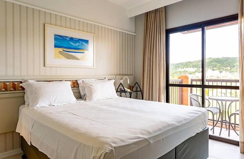 Jurere Apartment | Beachfront Comfort inside resort JBV155