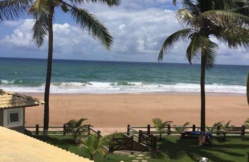Catu de Abrantes House | Beachfront House (On the Sand)