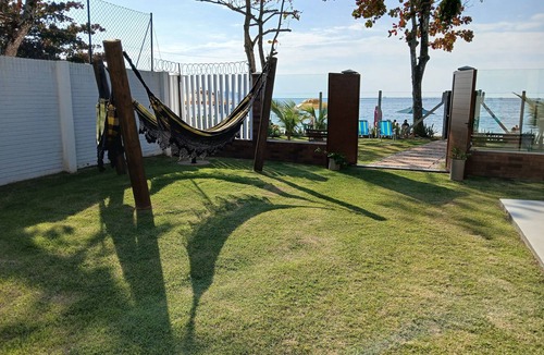 Praia da Armacao do Itapocoroi House | Beachfront house 5 minutes from Beto Carrero World theme park.