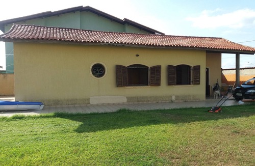 Peruibe Cottage | Beachfront house, offering leisure and convenience.