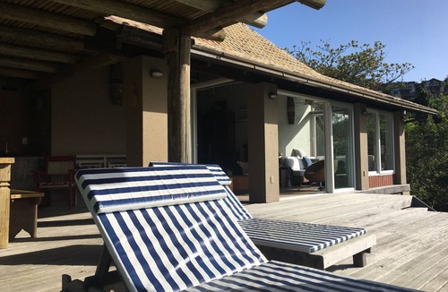 Garopaba House | Beachfront house on Vigia beach in Garopaba.