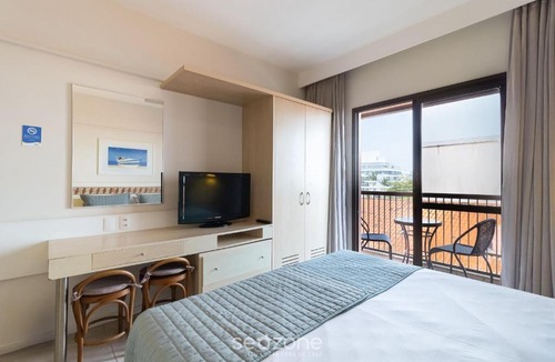 Jurere Apartment | Beachfront resort studio in Jurerê JBV265