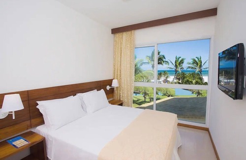 Itapua Hotel | Beachside Stay: Pool & Gym | 4.1 mi to the Relaxing Patamares Beach Coast