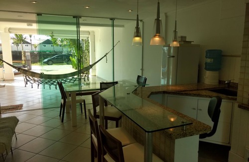 Canto Grande House | Beautiful 4-suite house with pool, 100 meters from Mariscal Beach.
