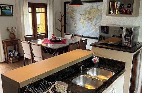 Caiocara Cottage | Beautiful and comfortable house with security in a gated community near São Paulo.