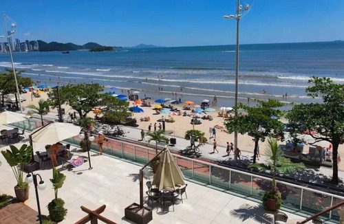 Barra Sul Apartment | Beautiful beachfront apartment in Balneário Camboriú. Cozy and with a stunning view.