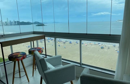 Barra Sul Apartment | Beautiful beachfront apartment in Balneário Camboriú. Cozy and with a stunning view.