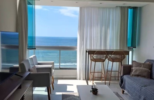 Barra Sul Apartment | Beautiful beachfront apartment in Balneário Camboriú. Cozy and with a stunning view.