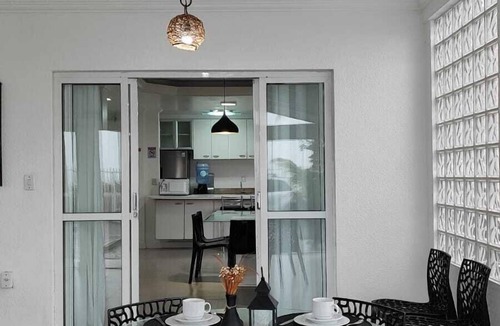 Barra da Lagoa House | Beautiful beachfront house in Barra da Lagoa Beach.