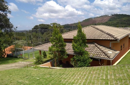 Mairipora House | Beautiful country house in Mairiporã. Fresh air, lots of greenery and tranquility.