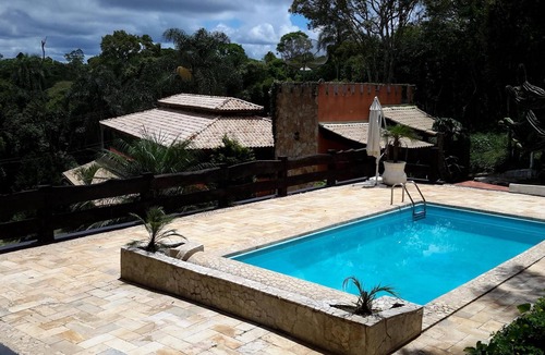 Cotia House | Beautiful country house with 3 suites + barbecue area + swimming pool and party hall.