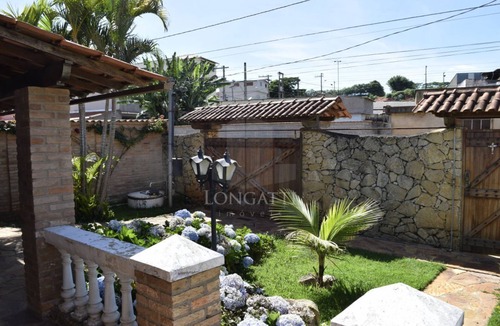 Colonia do Marcal House | Beautiful house with a large area, barbecue, and wood-burning stove.