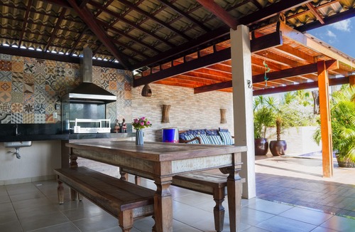 Parafuso House | Beautiful house, 5 suites, swimming pool, Condomínio Paraíso, with children's play area!
