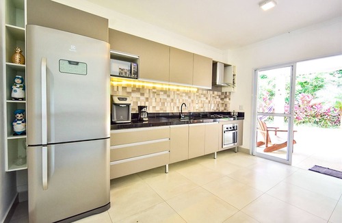 Costa do Sol House | Beautiful house with pool on the North Coast, 900m from Guaratuba Beach - Bertioga