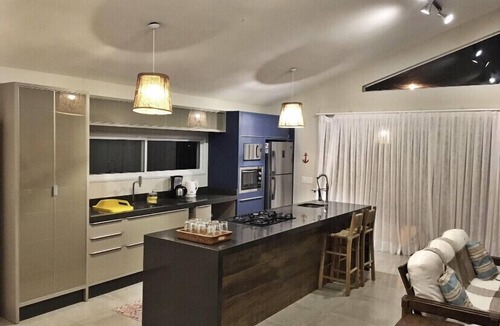 Praia do Rosa House | Beautiful Luxury House in Gated Community by the Lagoon