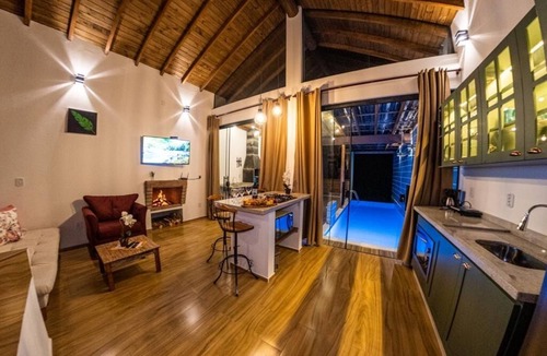 Cunha Ski Chalet | Beautiful mountain chalet with private pool.