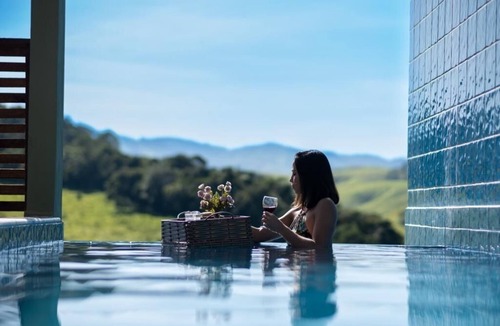 Cunha Ski Chalet | Beautiful mountain chalet with private pool.
