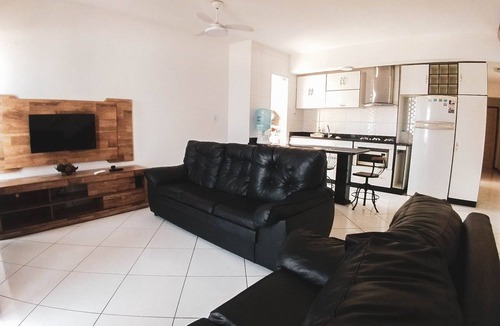 Centro Apartment | Beautiful Penthouse on the Beachfront of Praia Grande