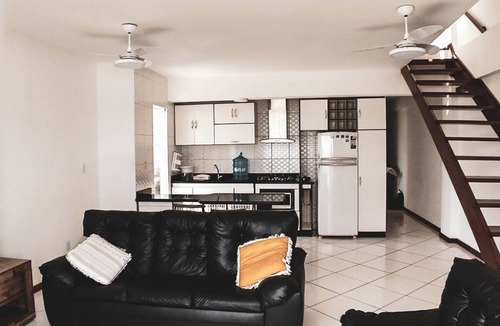 Centro Apartment | Beautiful Penthouse on the Beachfront of Praia Grande