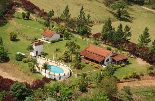 Socorro House | Beautiful property with a spacious house, large swimming pool, fishing lakes, and 360º views.