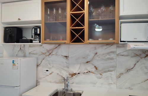 Santo Cristo Apartment | Beautiful studio apartment with incredible views of Guanabara Bay, with air conditioning and a swimming pool!
