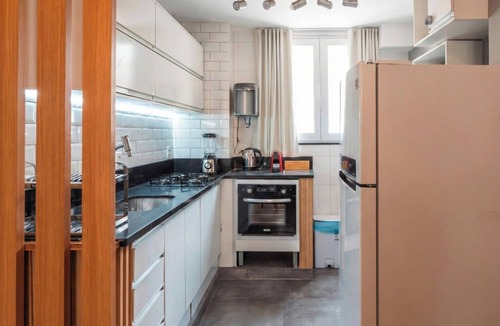 Santa Teresa Apartment | Between Lapa and Santa Teresa: 3 split AC units, 2 bathrooms, quiet and luxurious for groups.